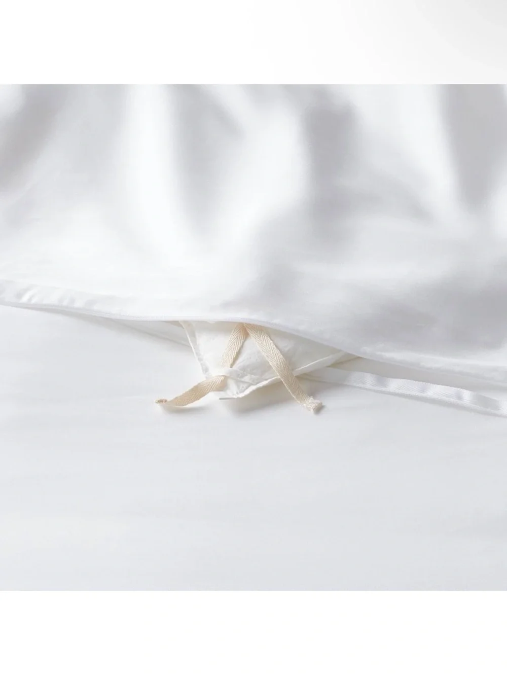 Threshold •Full/Queen• TENCEL™ Duvet Cover and Sham Set •White• Cooling